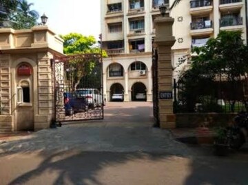 2 BHK Apartment For Rent in Exclusive Apartment, Santacruz West