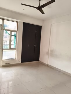 2 BHK + Pooja Room Apartment For Sale in Gaur Grandeur