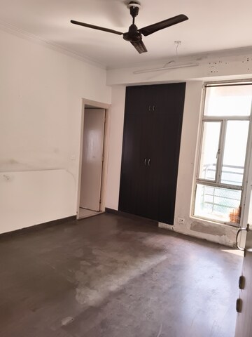 Room in 2 BHK Apartment at Gaur Grandeur, Sector 119 – for Sale