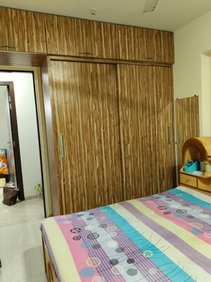 Bedroom in 2.5 BHK Apartment at Hiranandani Meadows, Manpada – for Rent