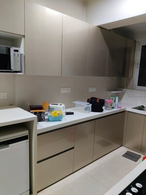 Kitchen in 2.5 BHK Apartment at Hiranandani Meadows, Manpada – for Rent