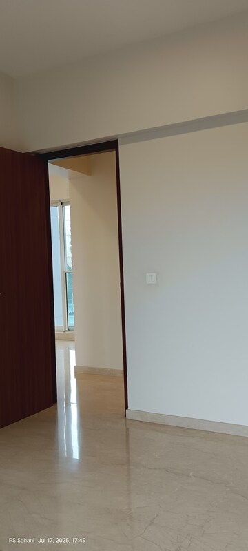 Room in 2 BHK Apartment at Courtyard by Narang Realty and The Wadhwa Group, Pokhran Road No Two – for Rent