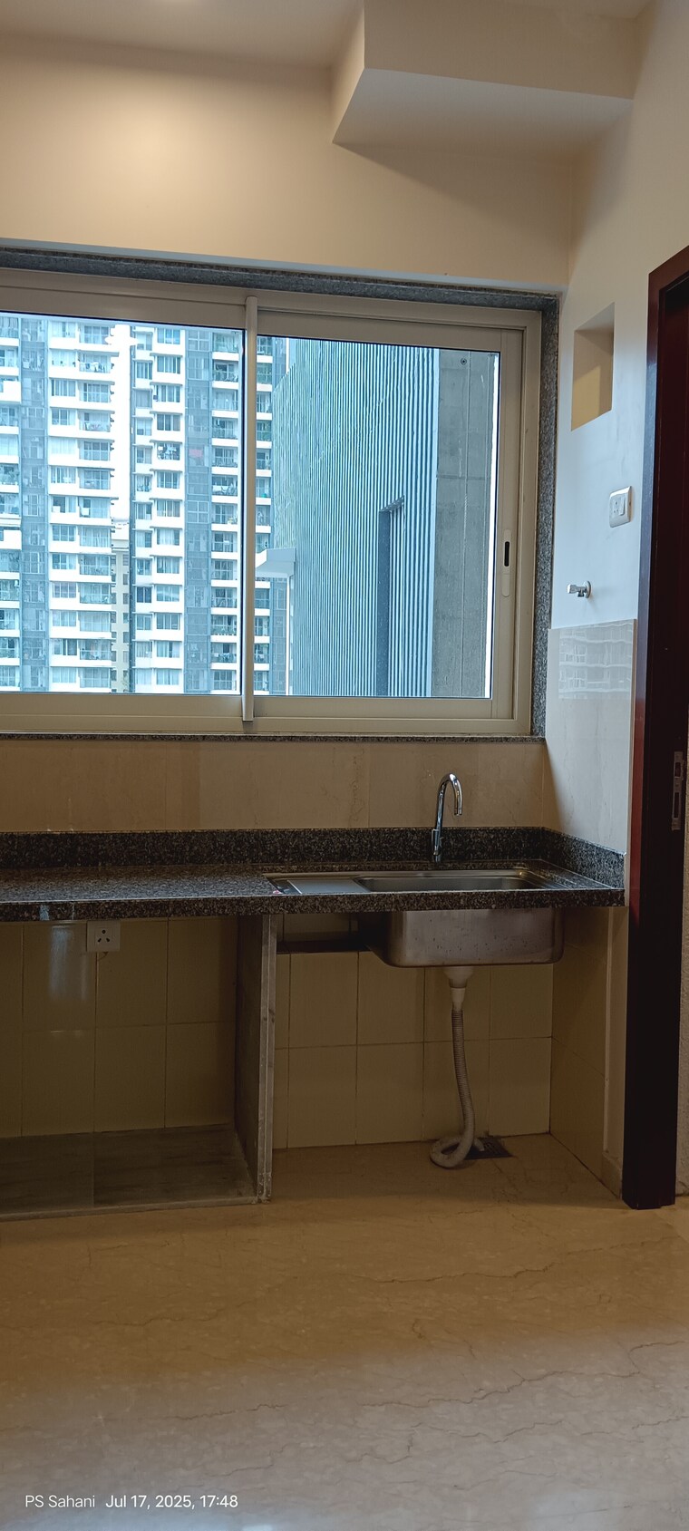 Kitchen, courtyard-by-narang-realty-and-the-wadhwa-group 2 Bedroom 850 Sq.Ft. Apartment In Pokhran Road No Two Thane 9462543