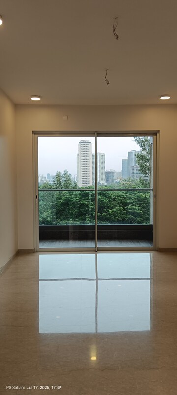 Room in 2 BHK Apartment at Courtyard by Narang Realty and The Wadhwa Group, Pokhran Road No Two – for Rent