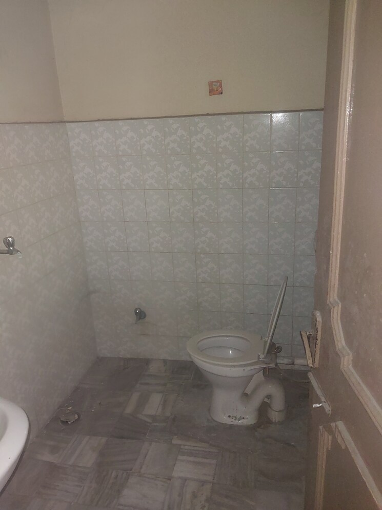 Floor Plan, aliganj Commercial Office Space 3200 Sq.Ft. In Aliganj Lucknow 9462563