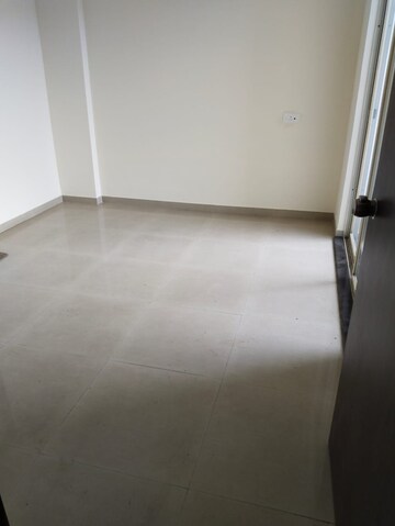 Room in 5 BHK Apartment at Regency Cosmos, Baner – for Rent