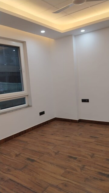 Room in 3 BHK Builder Floor at Saket – for Rent