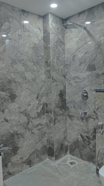 Plot Area in 3 BHK Builder Floor at Saket – for Rent