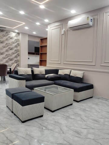 Team Area in 1 BHK Apartment at Amrapali Silicon City, Sector 76 – for Rent