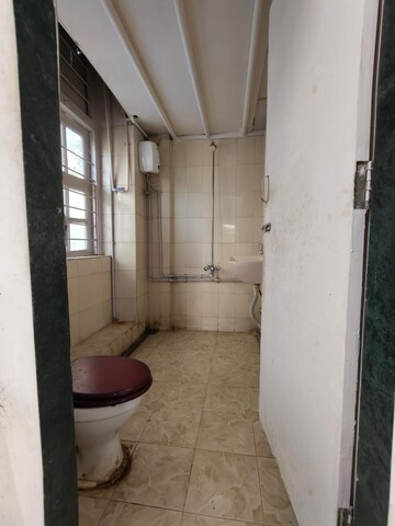 Building Lobby in 1 BHK Apartment at Metro House Colaba, Colaba – for Rent