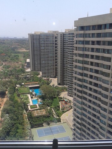 3 BHK Apartment – Exterior View View at Oberoi Realty Exquisite, Goregaon East - for Sale