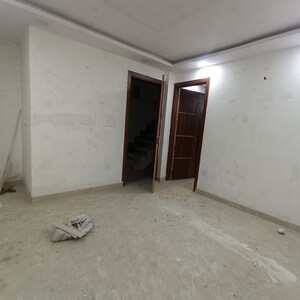 Room in 3 BHK Builder Floor at Govindpuri – for Sale