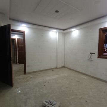 Room in 3 BHK Builder Floor at Govindpuri – for Sale