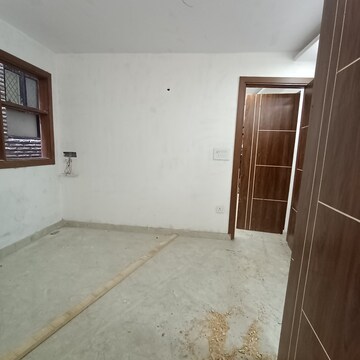 Room in 3 BHK Builder Floor at Govindpuri – for Sale