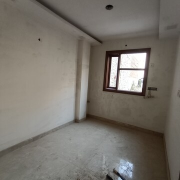 Room in 3 BHK Builder Floor at Govindpuri – for Sale