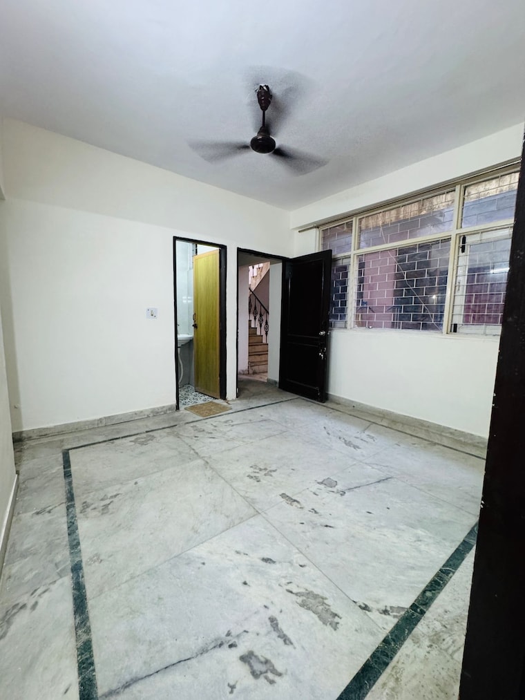 Room, saket 3 Bedroom 1300 Sq.Ft. Builder Floor In Saket Delhi 9462692