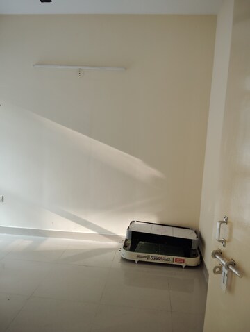 Furnished Amenities in 2.5 BHK Apartment at Conscient Habitat 78, Sector 78 – for Rent