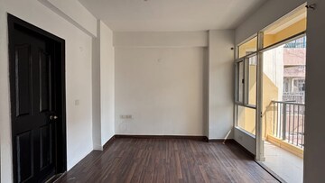 2.5 BHK Apartment For Sale in Prateek Laurel Phase-II, Sector 120
