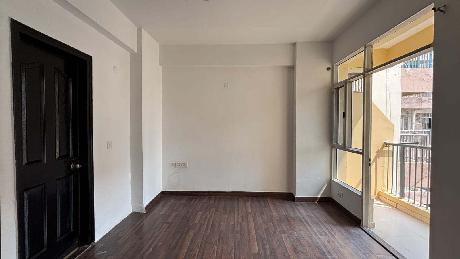 2.5 BHK + Study Room Apartment For Sale in Prateek Laurel Phase-II