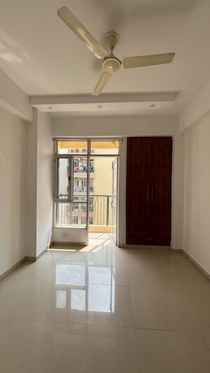 Building Lobby in 2.5 BHK Apartment at Prateek Laurel Phase-II, Sector 120 – for Sale