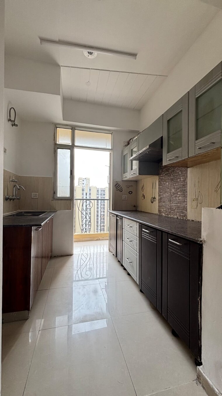 Kitchen, prateek-laurel-phase-ii 2.5 Bedroom 1135 Sq.Ft. Apartment In Sector 120 Noida 9462734