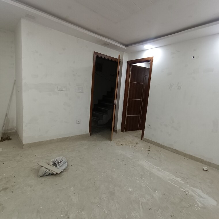 Room, govindpuri 3 Bedroom 900 Sq.Ft. Builder Floor In Govindpuri Delhi 9462712