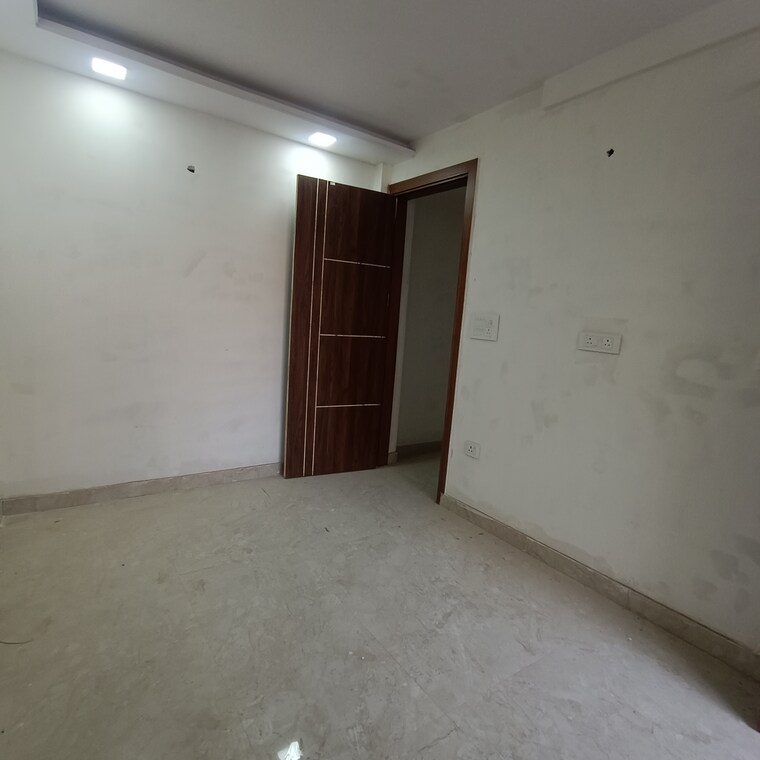 Room, govindpuri 3 Bedroom 900 Sq.Ft. Builder Floor In Govindpuri Delhi 9462712