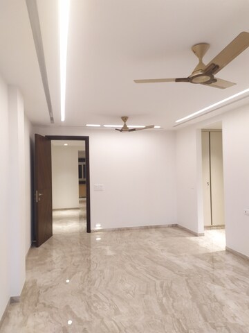 Master Bedroom in 4 BHK Builder Floor at Greater Kailash I – for Rent