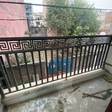 Balcony in 1 BHK Builder Floor at Chattarpur – for Rent