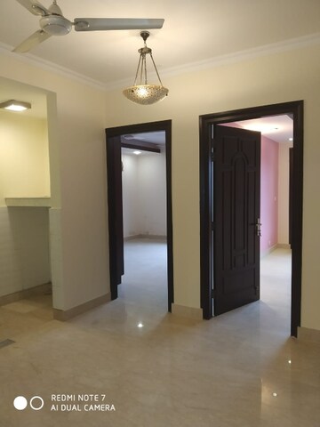 Room in 4 BHK Builder Floor at Greater Kailash ii – for Rent