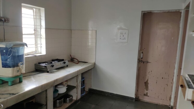 Kitchen, satellite 3 Bedroom 1350 Sq.Ft. Apartment In Satellite Ahmedabad 9462816