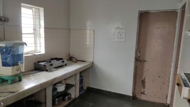 Kitchen, satellite 3 Bedroom 1350 Sq.Ft. Apartment In Satellite Ahmedabad 9462816
