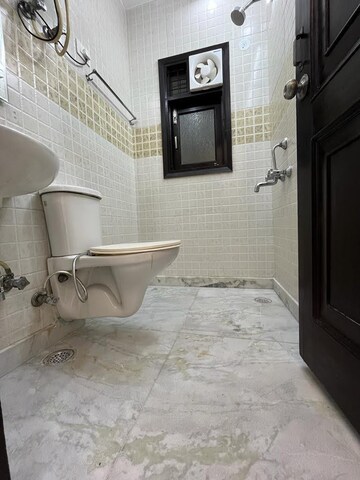 Attached Bathroom in 2 BHK Builder Floor at Kalkaji – for Rent