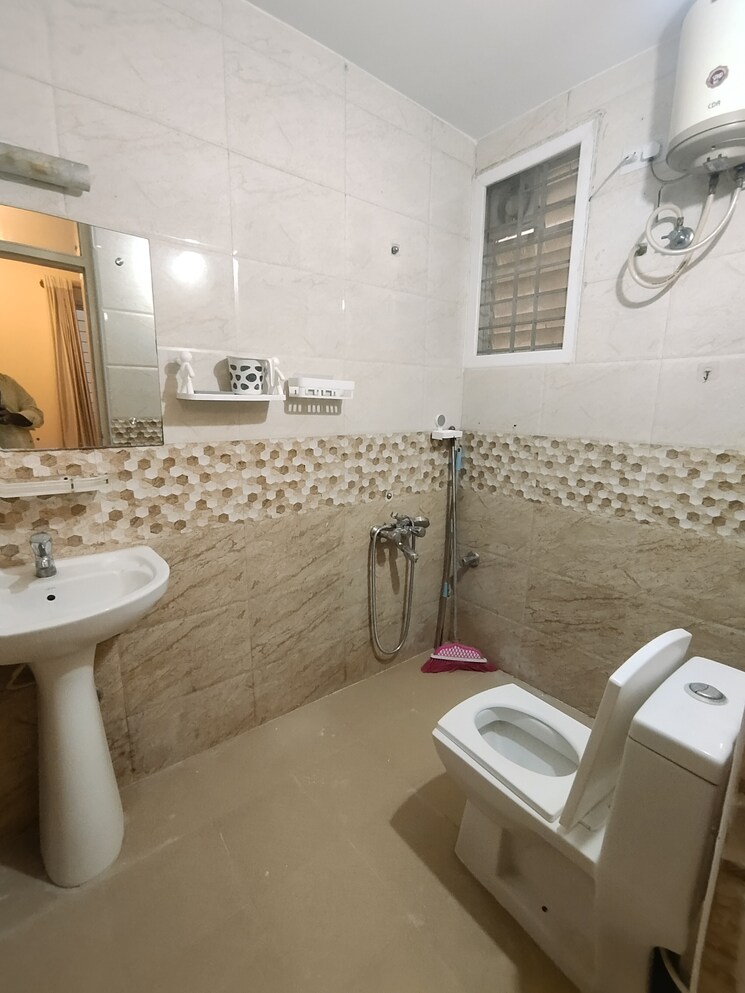 Kitchen, reliable layout 2 Bedroom 1300 Sq.Ft. Apartment In Reliable Layout Bangalore 9462777