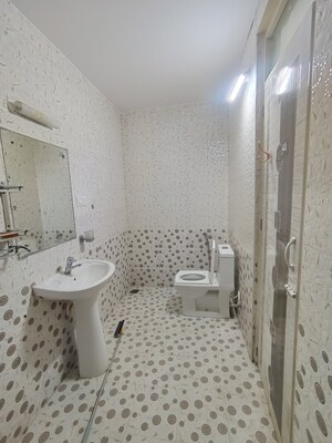 Bathroom in 2 BHK Apartment at Reliable Layout – for Rent