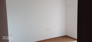 Room in 2 BHK Apartment at Krisala 41 Cosmo, Tathawade – for Rent