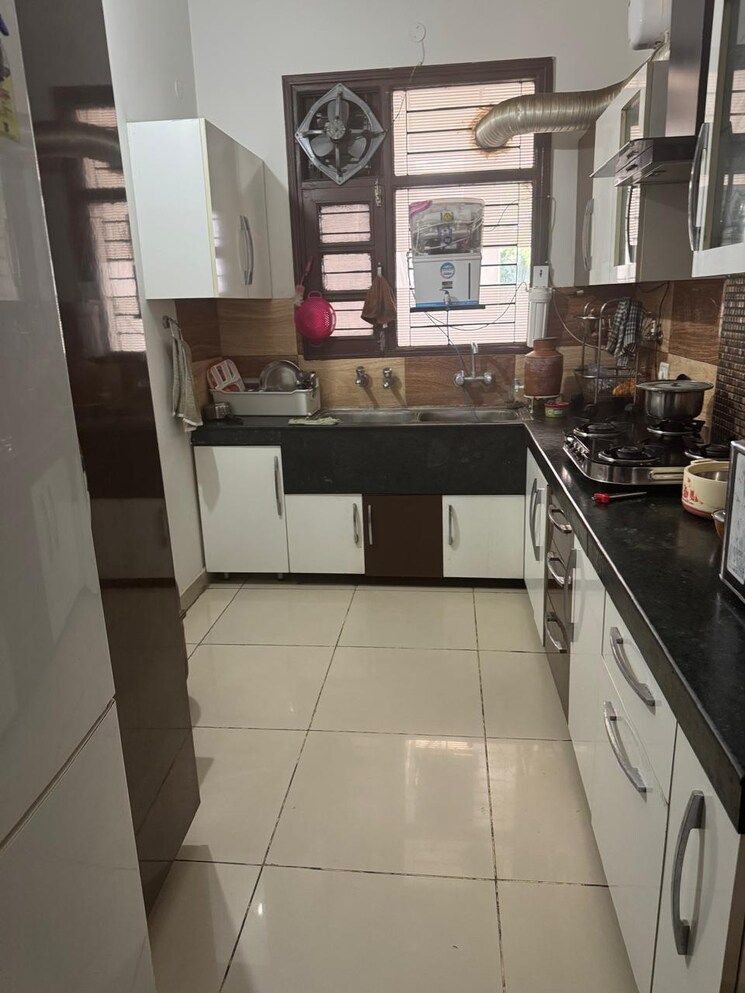 Kitchen, guru-nanak-enclave 3 Bedroom 1710 Sq.Ft. Apartment In Dhakoli Zirakpur 9462845