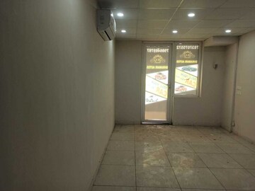 Room in 1 BHK Apartment at Chandigarh Citi Center, Vip Road – for Sale