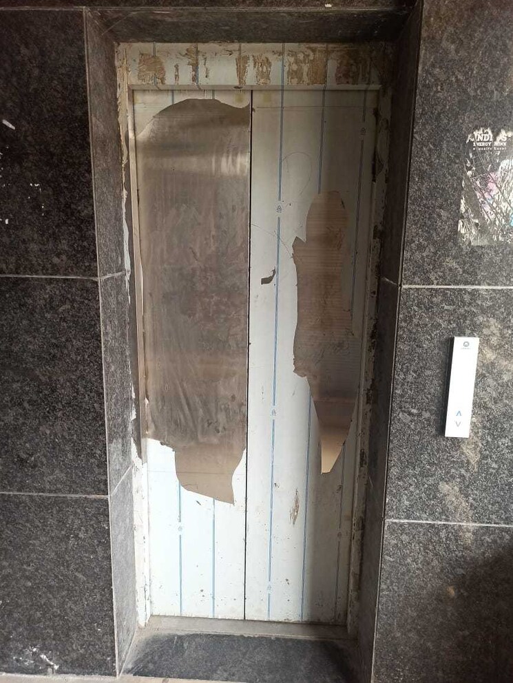 Bathroom, chandigarh-citi-center 1 Bedroom 850 Sq.Ft. Apartment In Vip Road Zirakpur 9462815