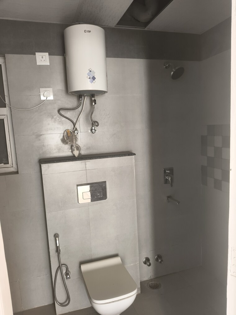 Bathroom, pareena-the-elite-residences 3 Bedroom 2150 Sq.Ft. Apartment In Sector 99 Gurgaon 9462833