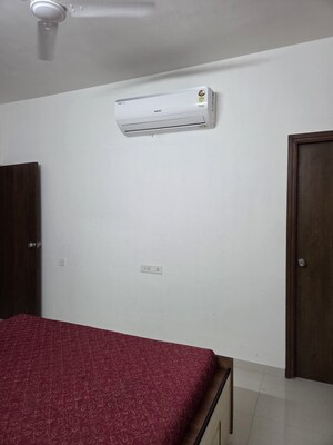 Room in 3 BHK Apartment at Vishwanath Maher Homes 4, Shela – for Rent