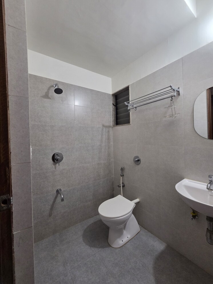 Bathroom, vishwanath-maher-homes-4 3 Bedroom 1435 Sq.Ft. Apartment In Shela Ahmedabad 9462889