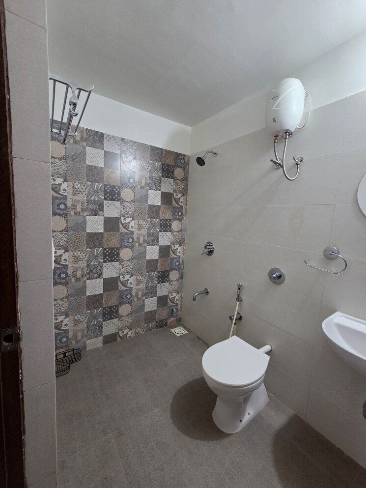 Bathroom, vishwanath-maher-homes-4 3 Bedroom 1435 Sq.Ft. Apartment In Shela Ahmedabad 9462889