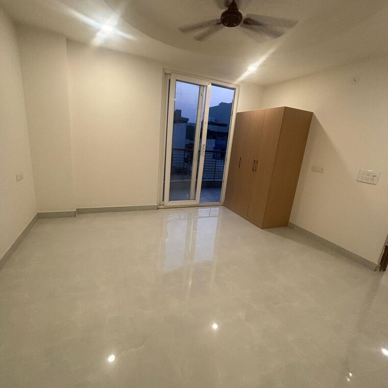 Room, palam vihar 3 Bedroom 2100 Sq.Ft. Builder Floor In Palam Vihar Gurgaon 9462927