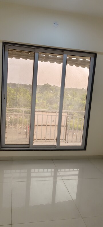 Room in 1 BHK Apartment at Ornate Galaxy Naigaon, Naigaon East – for Sale