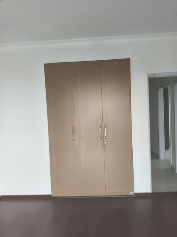 Room in 3 BHK Apartment at Pareena The Elite Residences, Sector 99 – for Rent