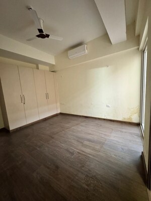 Room in 4 BHK Apartment at ATS Triumph, Sector 104 – for Rent