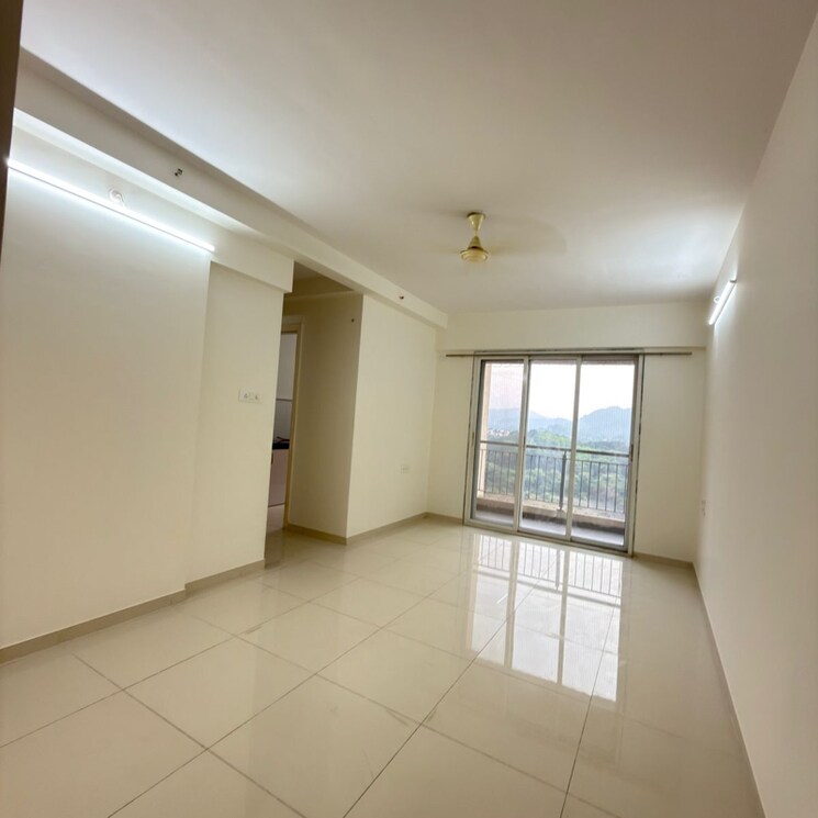 Room, godrej-emerald 2 Bedroom 721 Sq.Ft. Apartment In Gaimukh Gaon Thane 9462928