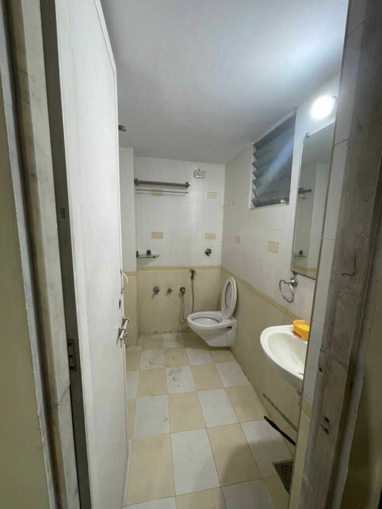 Bathroom, ambawadi 2 Bedroom 1525 Sq.Ft. Apartment In Ambawadi Ahmedabad 9462937