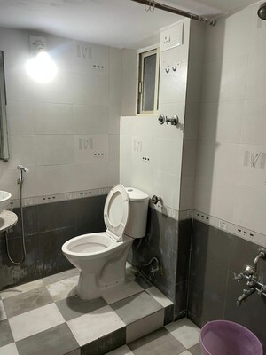 Bathroom in 2 BHK Apartment at Ambawadi – for Rent